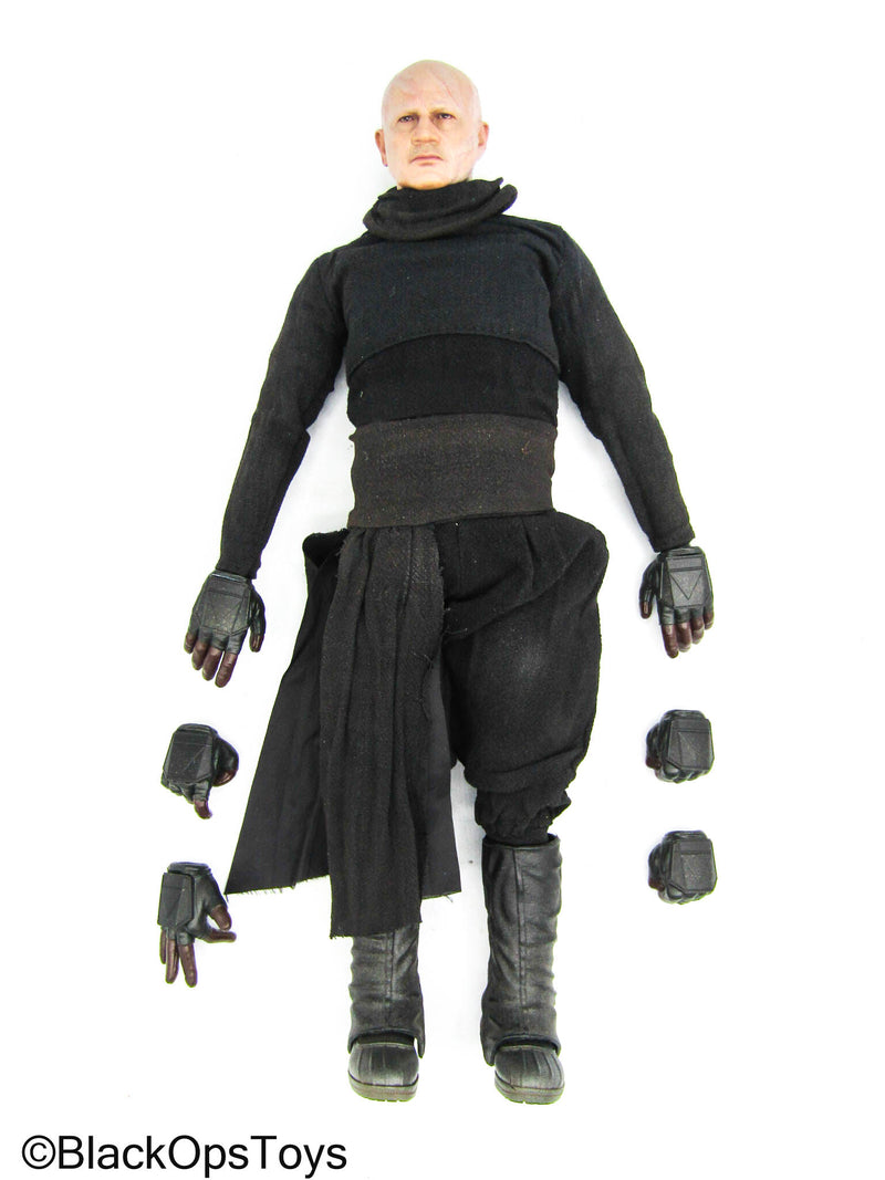 Load image into Gallery viewer, Star Wars Boba Fett Repaint - Male Body w/Black Robes &amp; Head Sculpt
