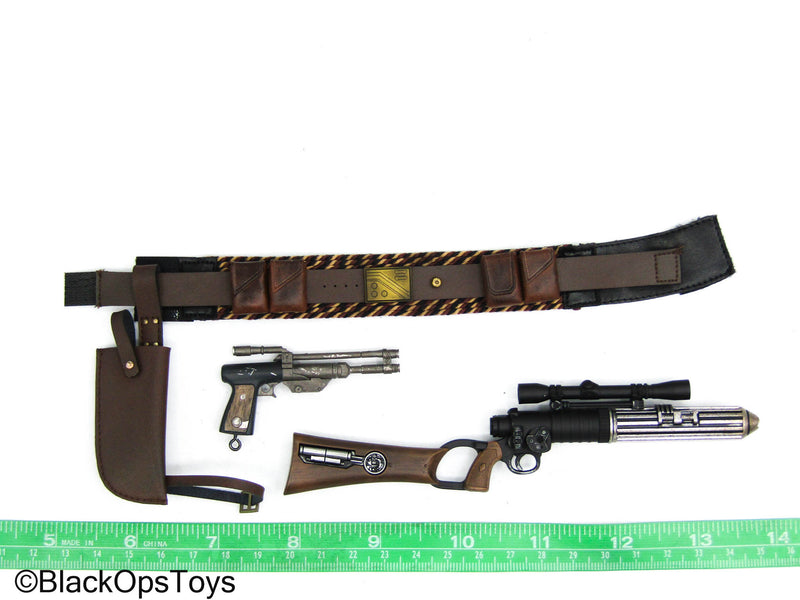 Load image into Gallery viewer, Star Wars Boba Fett Repaint - Brown Belt w/Pistol &amp; Blaster Rifle
