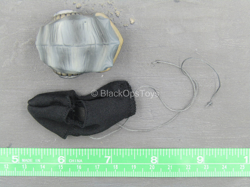 Load image into Gallery viewer, Cy Com Spectre - Helmet &amp; Black Balaclava
