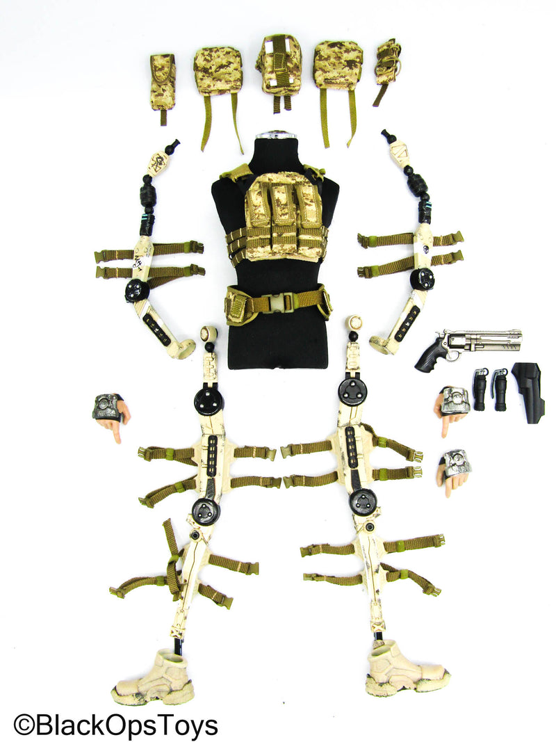 Load image into Gallery viewer, Pvt 1st Class Mike Winter Geronimo Ver - Mech Suit w/AOR1 Vest
