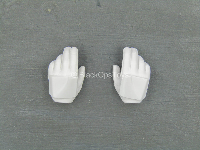 Load image into Gallery viewer, STAR WARS - Snowtrooper - White Gloved Hand Set (x2)
