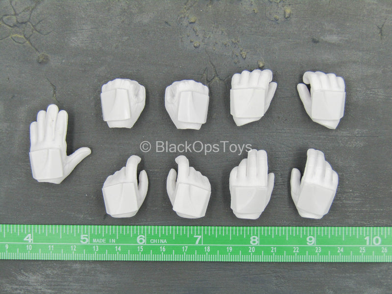 Load image into Gallery viewer, STAR WARS - Snowtrooper - White Gloved Hand Set (x9)
