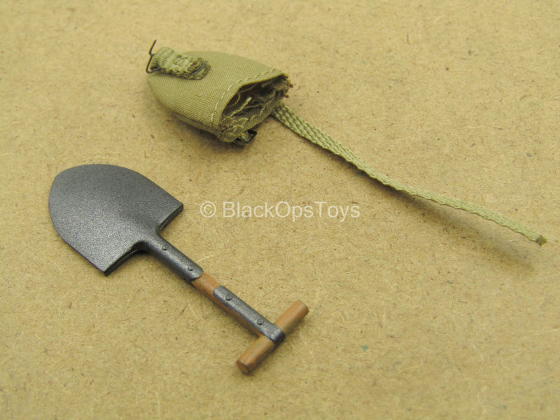 Load image into Gallery viewer, 1/12 - WWII US Army Paratrooper - Trenching Tool w/Cover
