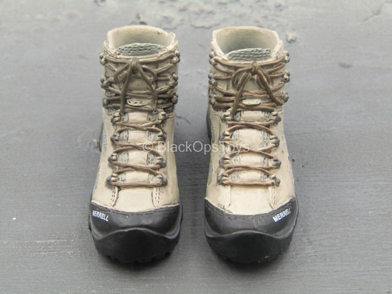 Load image into Gallery viewer, Marc A. Lee - Seal Team 3 - Tan Combat Boots (Peg Type)
