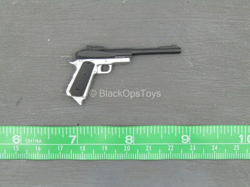 Load image into Gallery viewer, Leon The Professional - Silver-Colored Beretta 92FS
