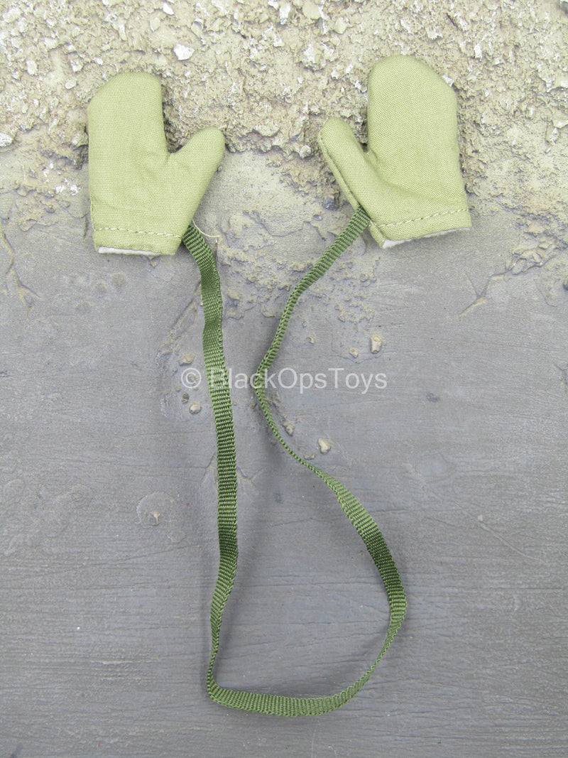 Load image into Gallery viewer, Sino-Vietnamese War - Green Gloves
