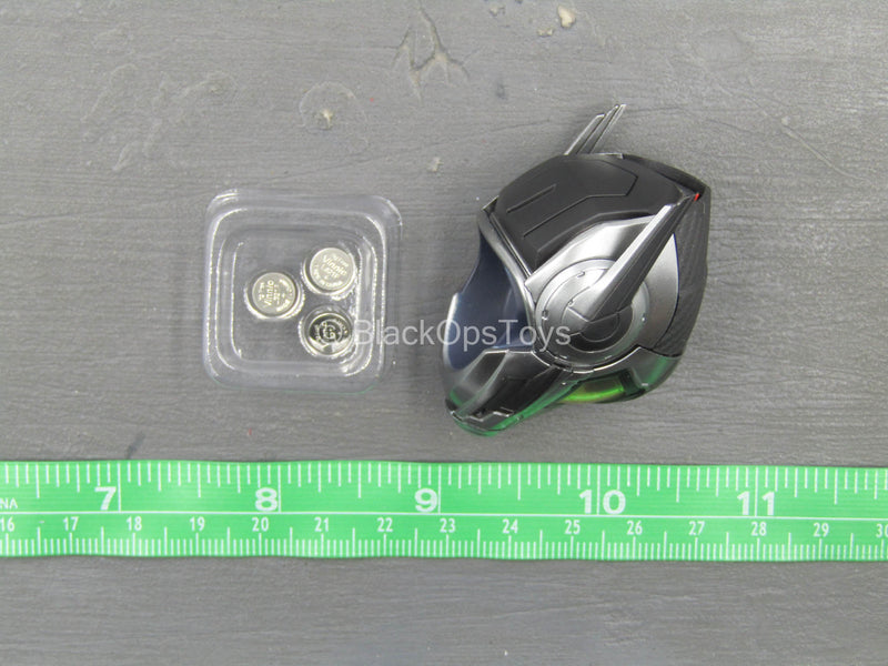 Load image into Gallery viewer, Ant-Man 2 - The Wasp - Female Masked Light-Up Head Sculpt

