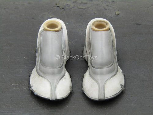 Storm Shadow - White Shoes (Peg Type)