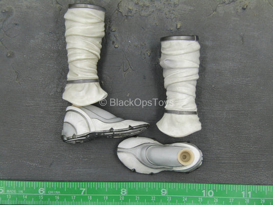 Storm Shadow - White Shoes w/Molded Leg Wraps (Peg Type)