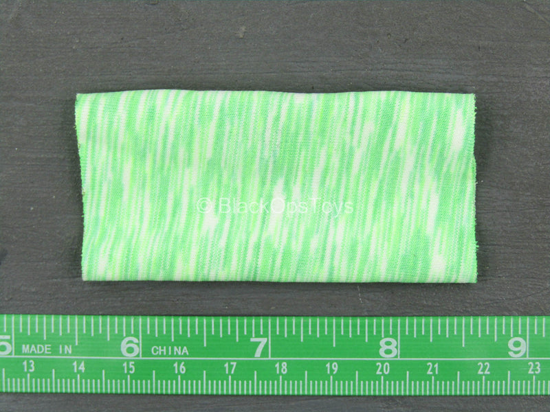 Load image into Gallery viewer, Life Of Ice - Green Neck Toque
