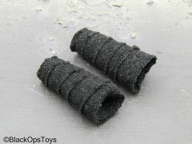 Load image into Gallery viewer, Star Wars Boba Fett - Black Gauntlets
