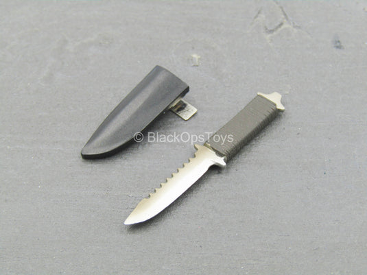 The Punisher - Metal Black Short Combat Knife w/Sheath