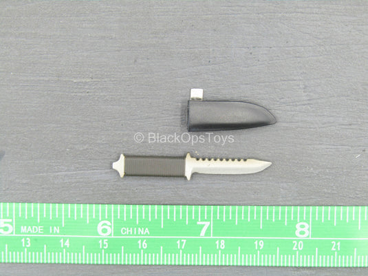 The Punisher - Metal Black Short Combat Knife w/Sheath