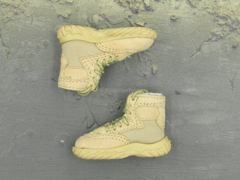 Load image into Gallery viewer, Navy Seal Team 10 - Tan Combat Boots Foot Type
