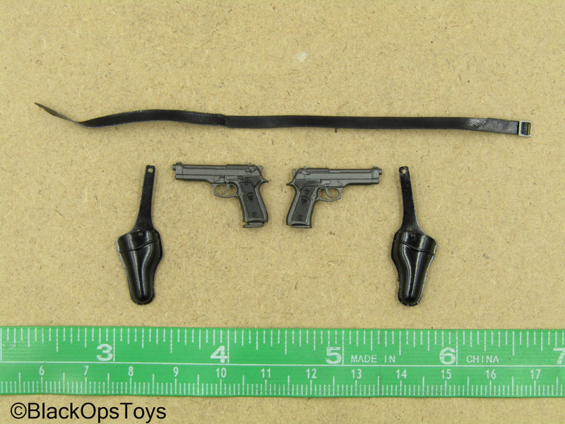 Load image into Gallery viewer, 1/12 - The Matrix Trinity - Black Belt w/Pistols &amp; Holsters
