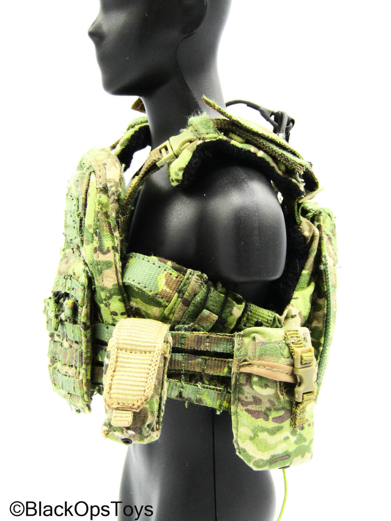 Load image into Gallery viewer, Dam Toys - Multicam MOLLE Combat Vest
