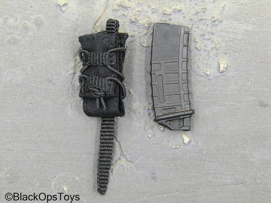 Pvt. 1st Class Mike Winter Death Squad - MOLLE Pouch w/Magazine