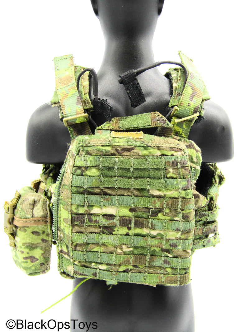 Load image into Gallery viewer, Dam Toys - Multicam MOLLE Combat Vest
