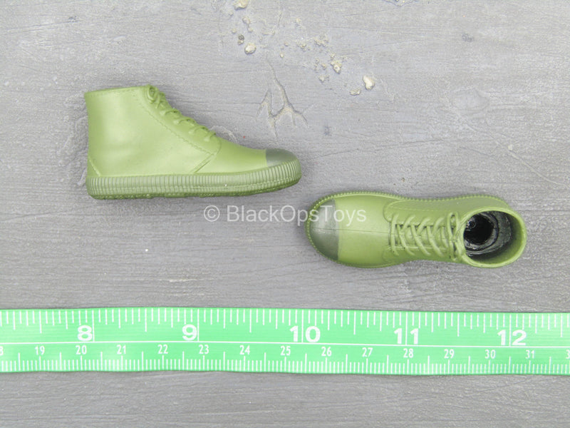 Load image into Gallery viewer, Footwear - PLA Green Combat Boots (Peg Type)
