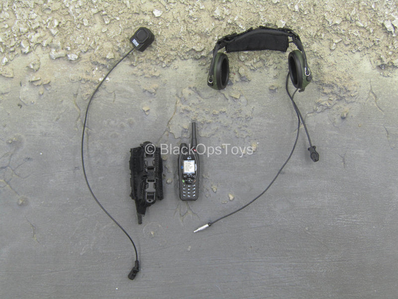 Load image into Gallery viewer, French GIPN Police - TPH700 Radio w/Headset &amp; Pouch
