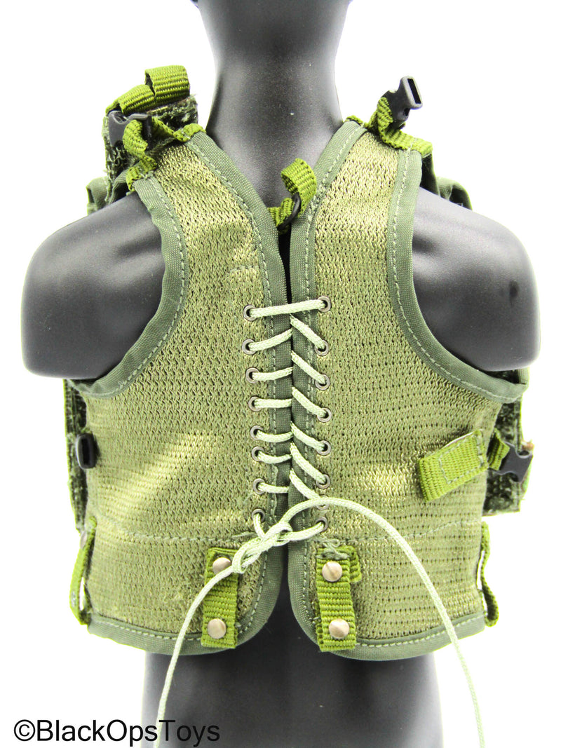 Load image into Gallery viewer, Hot Toys - VBSS Hong Kong Exclusive 100 Units WW - Woodland Combat Vest
