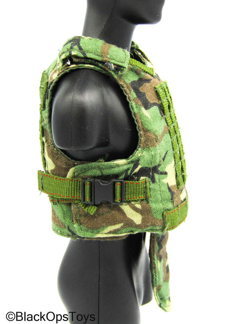 Load image into Gallery viewer, Hot Toys - Green Beret- Woodland Camp Spear Vest
