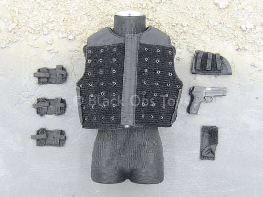 Bank Robbers Crew - M9 Pistol & Black Ballistic Vest Set (3)