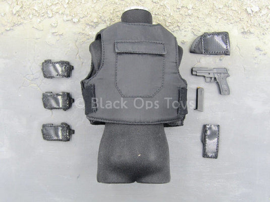 Bank Robbers Crew - M9 Pistol & Black Ballistic Vest Set (3)
