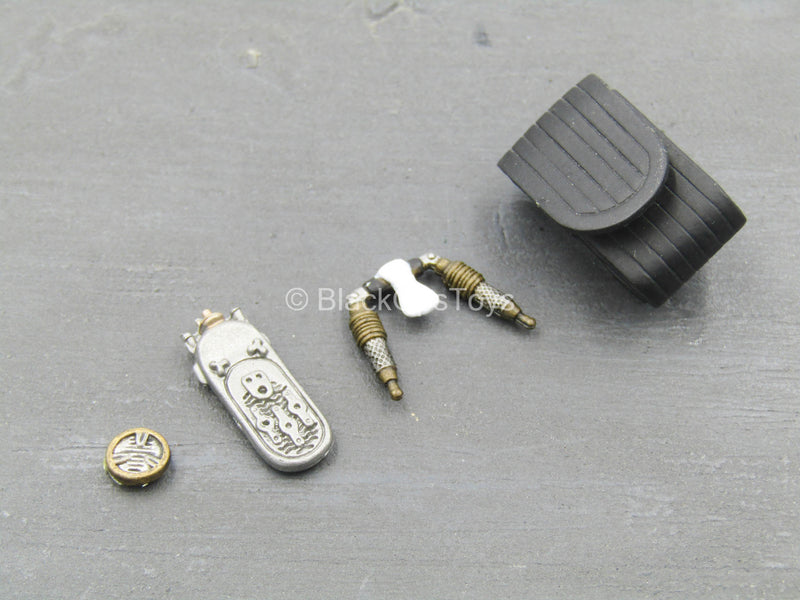 Load image into Gallery viewer, STAR WARS - Anakin Skywalker - Equipment Set w/Black Pouch
