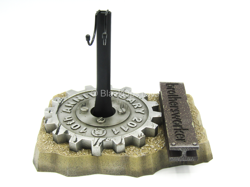 Load image into Gallery viewer, Brothersworker - Sepia - Base Figure Stand
