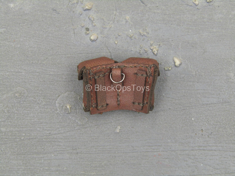 Load image into Gallery viewer, Soviet Medical Soldier - Brown Leather Like Ammo Pouch
