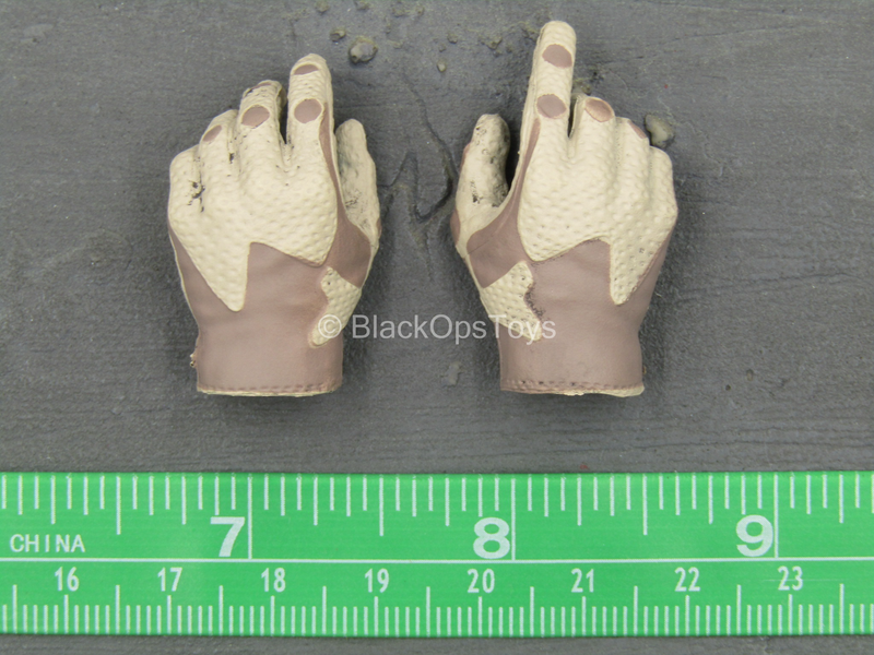 Load image into Gallery viewer, Army Ranger RRC - Tan &amp; Brown Right Trigger Gloved Hand Set
