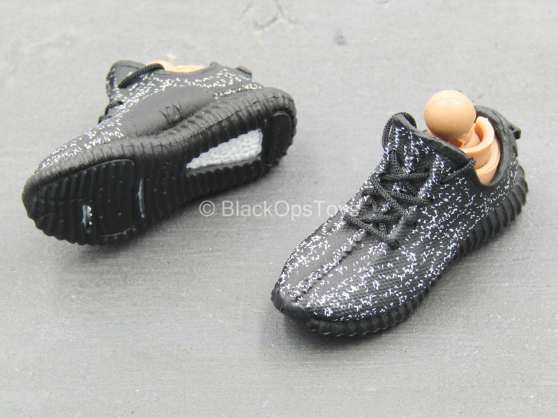 Load image into Gallery viewer, CIA - Armed Agents - Black &amp; White Spotted Sneakers (Peg Type)
