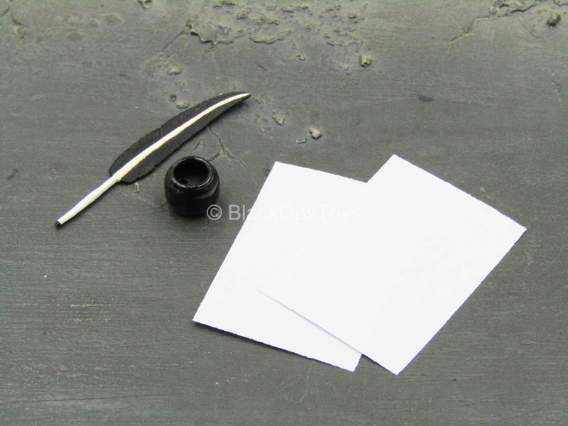 Load image into Gallery viewer, Prof. Minerva McGonagall - Inkwell w/Feather &amp; Paper
