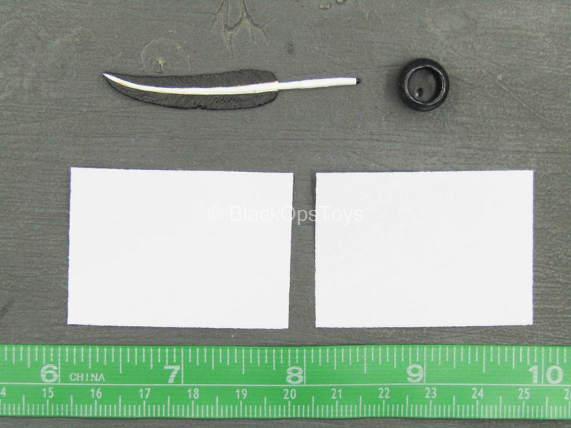 Load image into Gallery viewer, Prof. Minerva McGonagall - Inkwell w/Feather &amp; Paper
