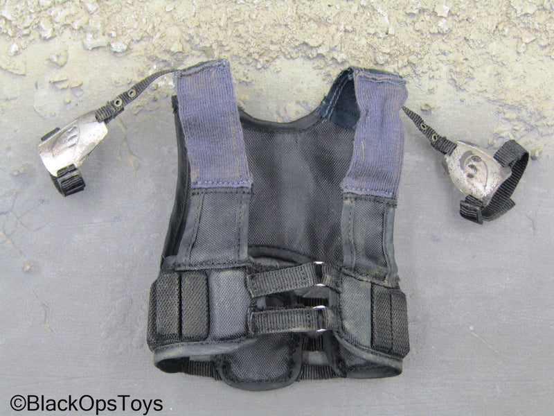 Load image into Gallery viewer, TWD - Morgan Jones - Black Vest w/Shoulder Pads
