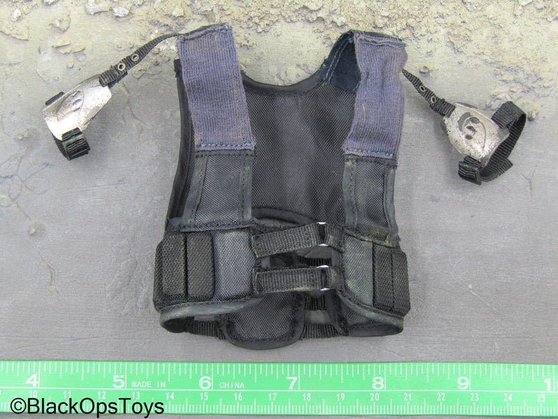 Load image into Gallery viewer, TWD - Morgan Jones - Black Vest w/Shoulder Pads
