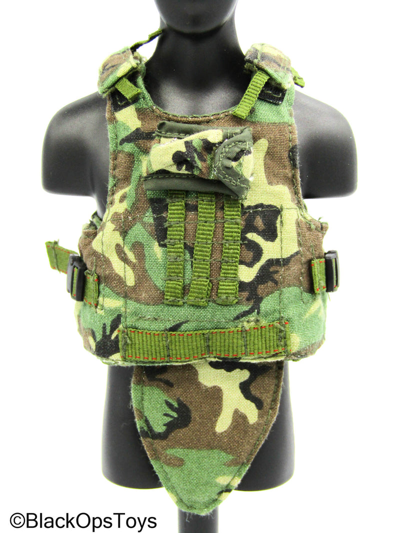Load image into Gallery viewer, Hot Toys - Green Beret Woodland MOLLE Spear Vest
