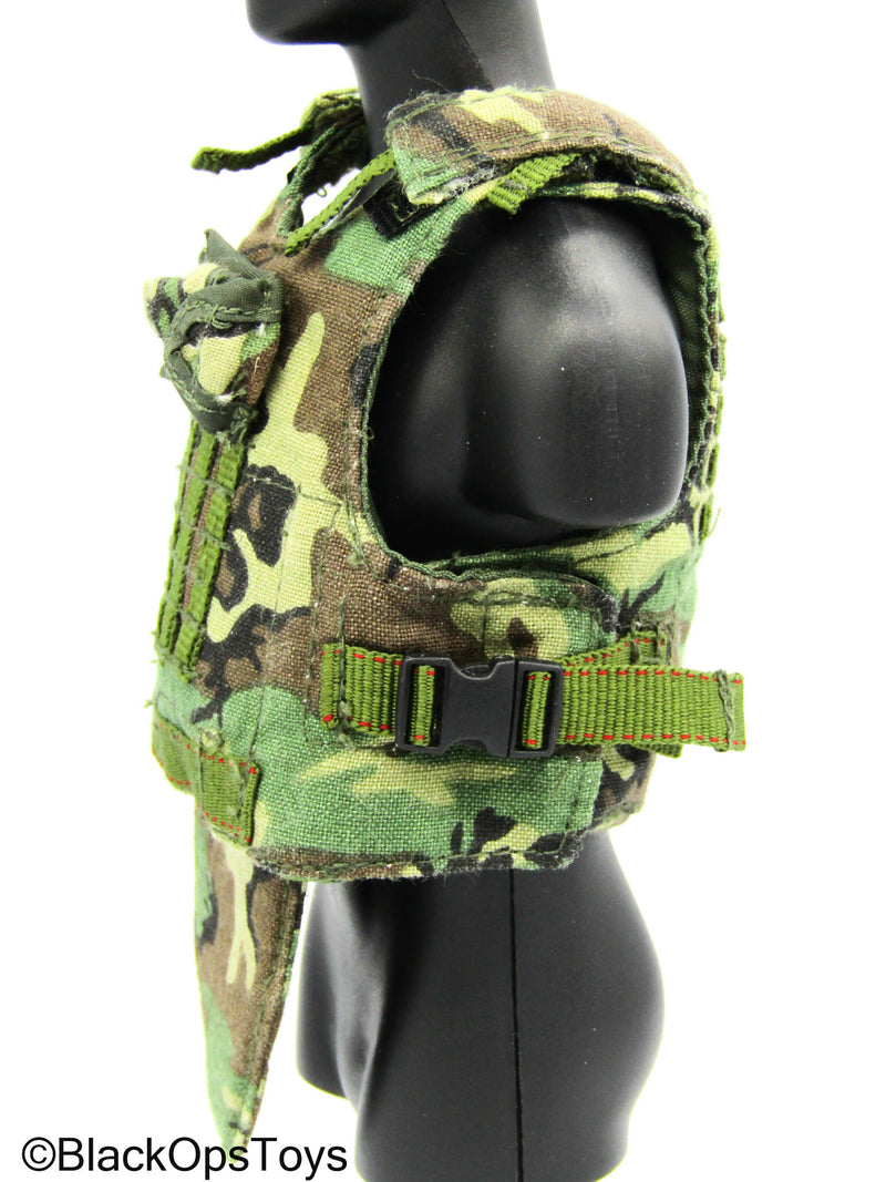 Load image into Gallery viewer, Hot Toys - Green Beret Woodland MOLLE Spear Vest
