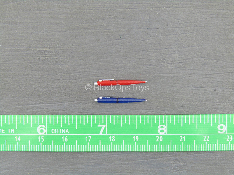 Load image into Gallery viewer, Gangsters Kingdom - Spade 5 - Red &amp; Blue Pen Set
