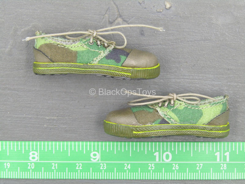 Load image into Gallery viewer, Chinese Peoples Armed Police Force - Woodland Shoes (Foot Type)
