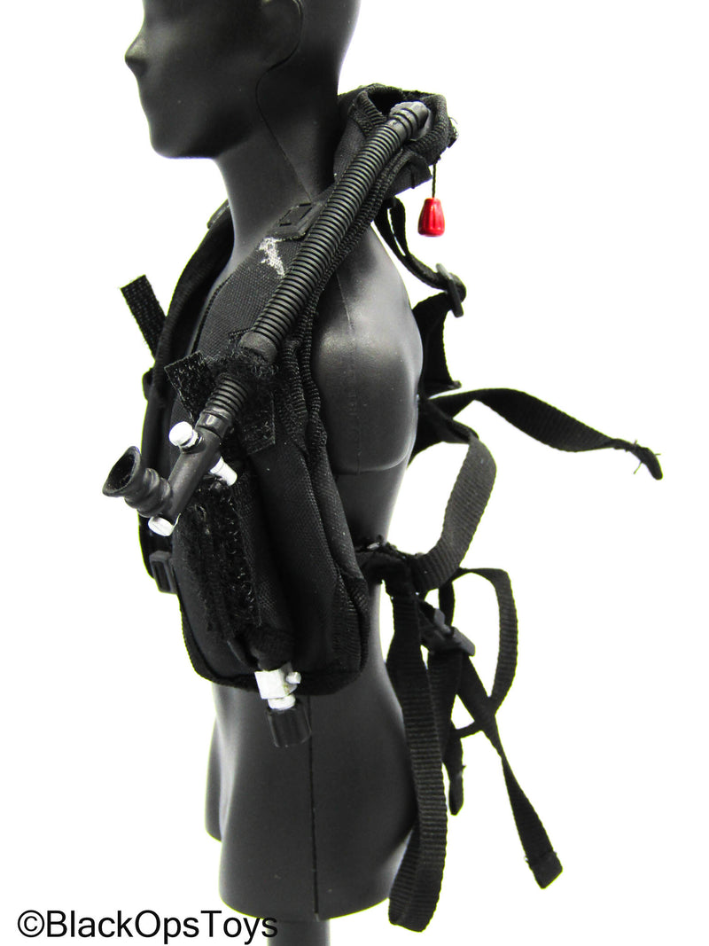 Load image into Gallery viewer, Hot Toys - Black Underwater Floatation Vest
