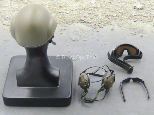 British Tank Army - Helmet w/Goggles & Headphones