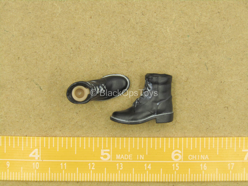 Load image into Gallery viewer, 1/12 - Terminator Dark Fate - Sarah Connor - Black Boots (Peg Type)
