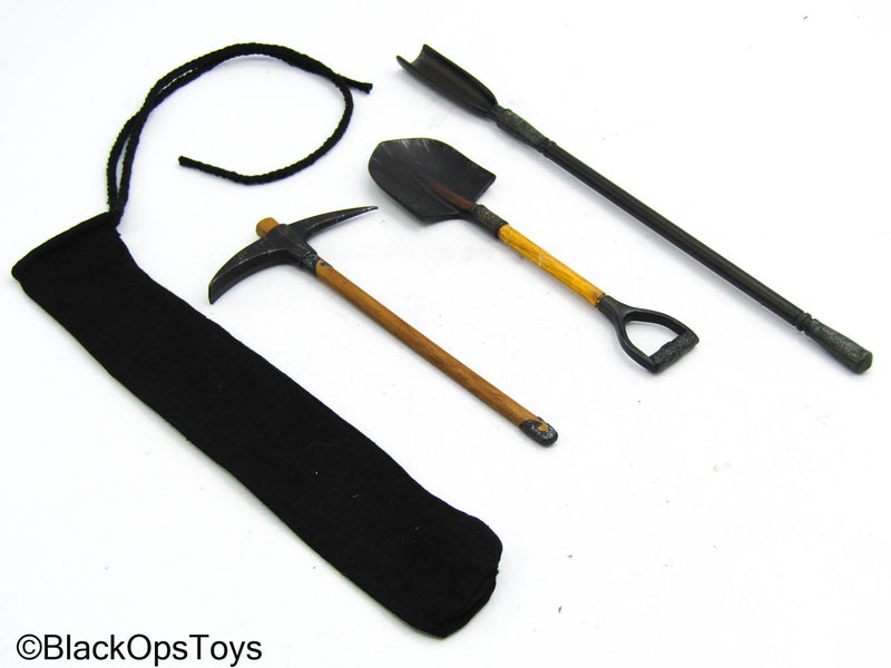 Load image into Gallery viewer, Zhang Qiling - Shovel &amp; Pickaxe Set w/Black Carry Bag
