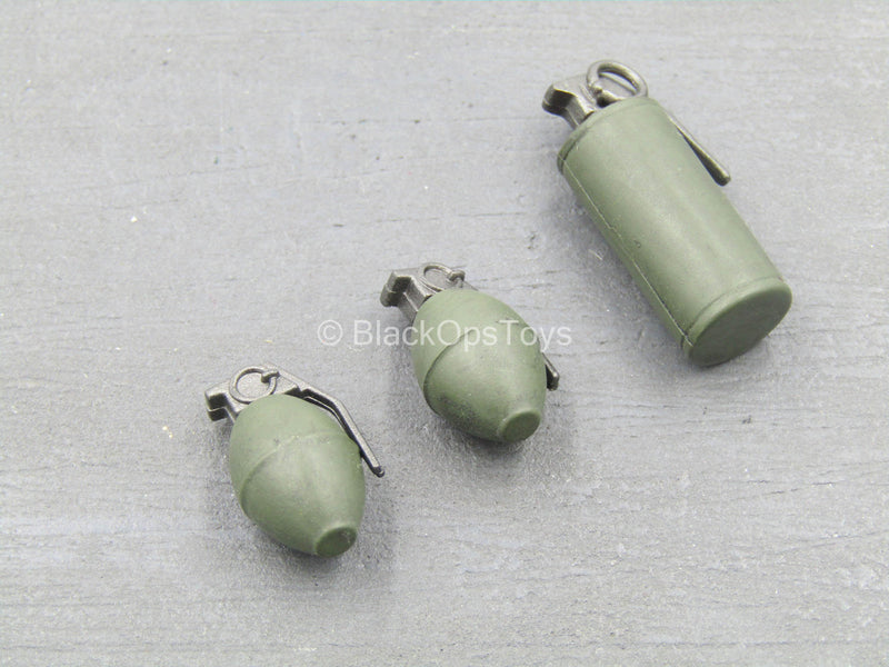 Load image into Gallery viewer, Platoon - Vietnam Elias - Grenade Set
