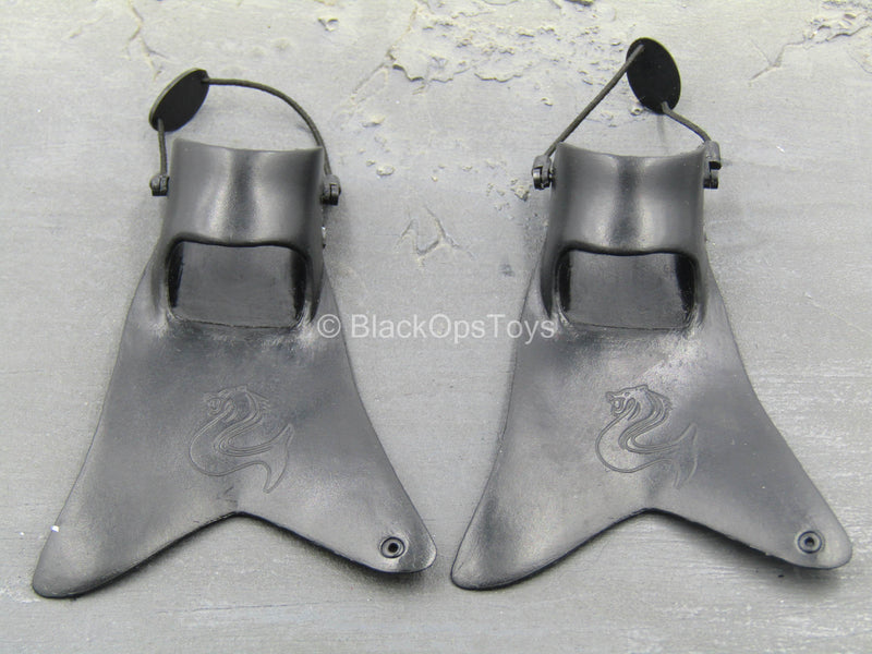 Load image into Gallery viewer, Navy Seal HALO UDT Jumper - Black Diving Fins (x2)
