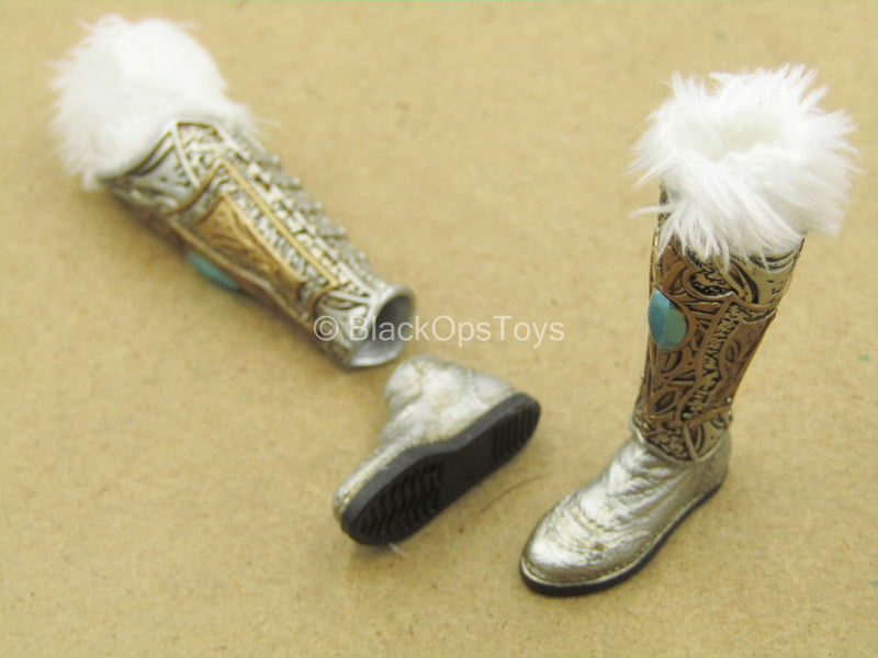 Load image into Gallery viewer, 1/12 - Tariah Silver Valkyrie - Silver Like Boots w/Greaves Set
