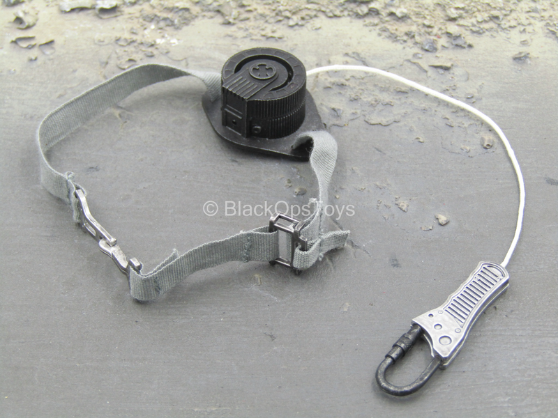 Load image into Gallery viewer, Star Wars - Han Solo - Grappling Hook
