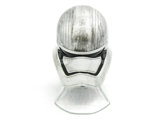 Star Wars - Metal Captain Phasma Helmet On Stand